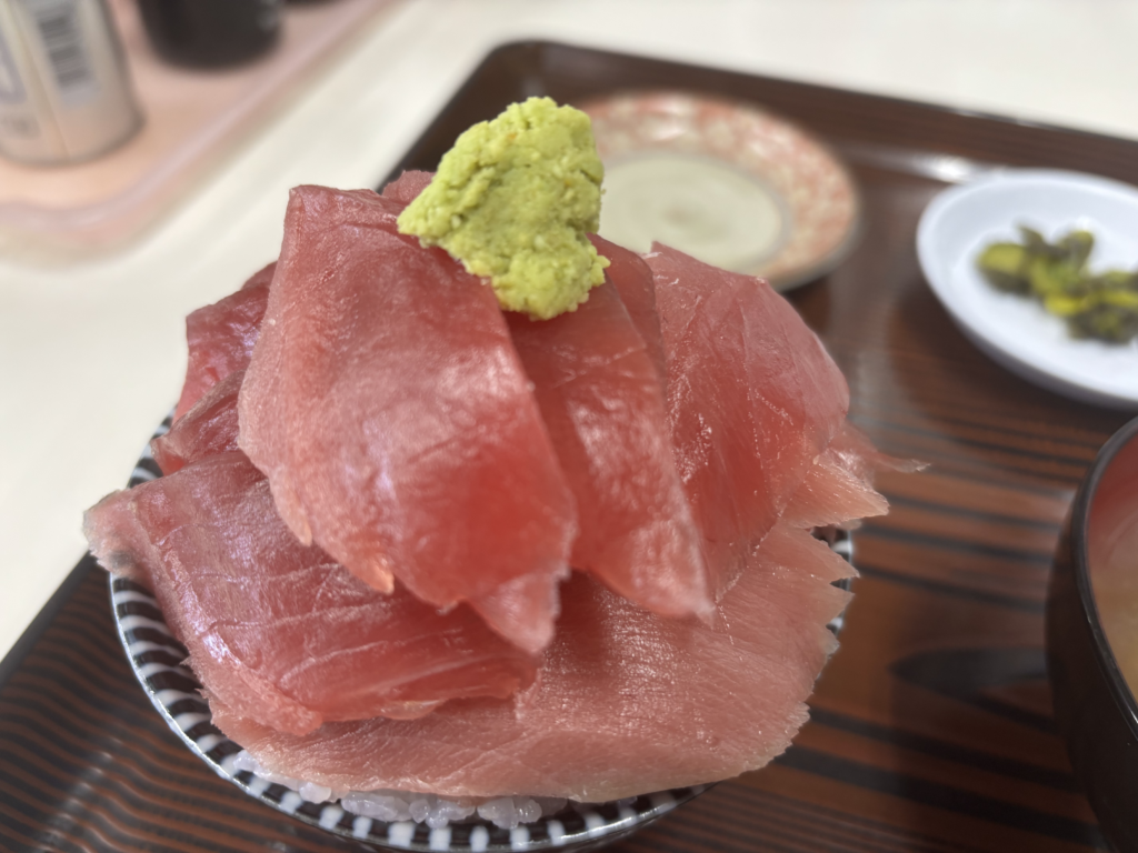 マグロ丼